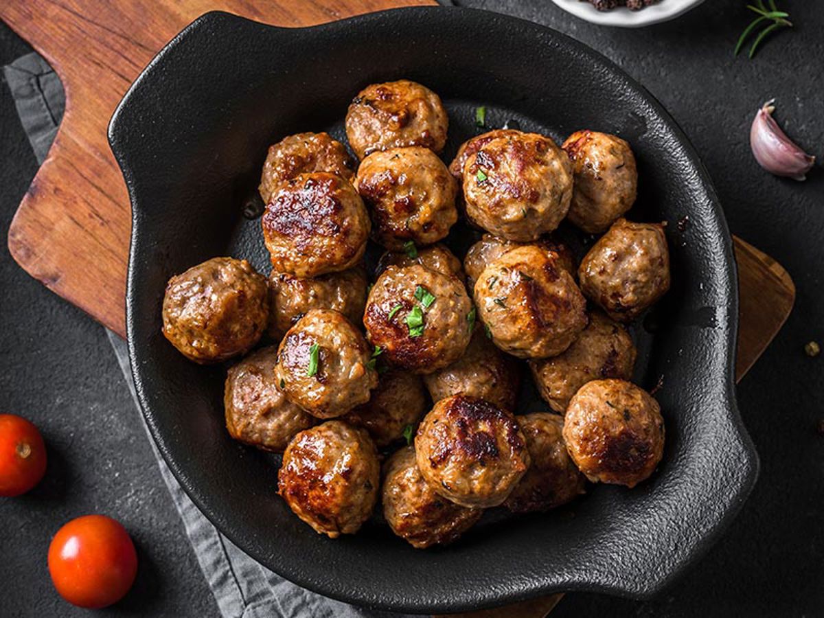 Beef Pork Higher Fat Meatballs 800X600 Beef Pork Higher Fat Meatballs 800X600