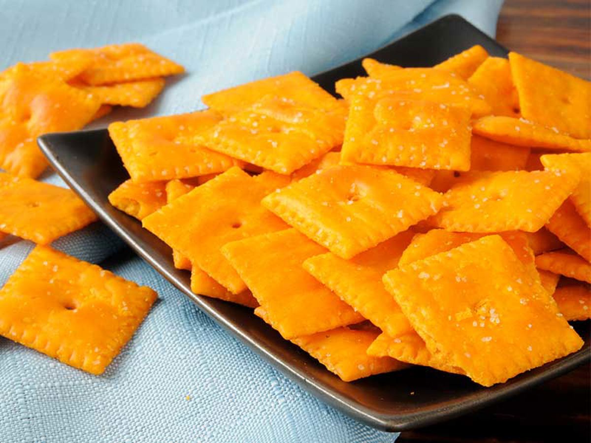 Plated Cheese Crackers 800X600 Plated Cheese Crackers 800X600